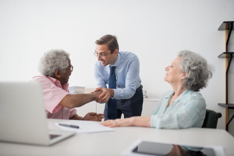 Pourquoi les seniors ont-ils besoin d'une assurance spécifique?